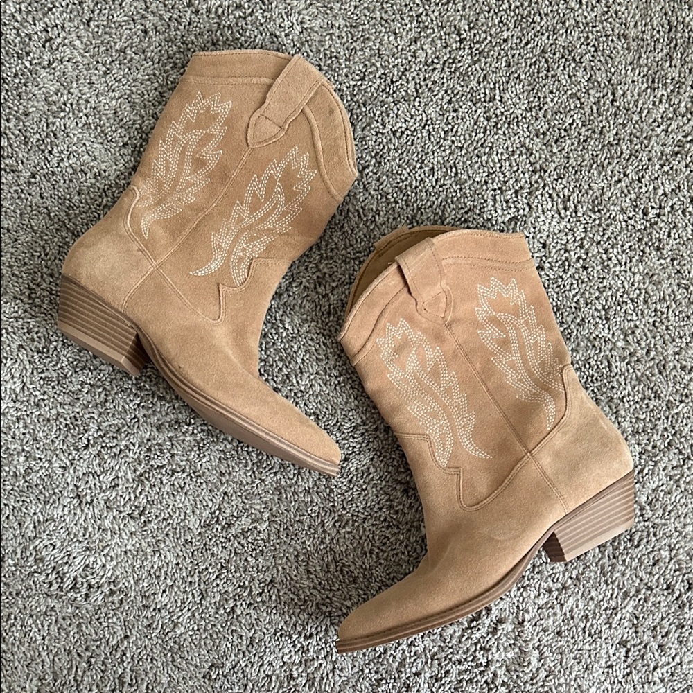 Crown Vintage Tan Western Boots